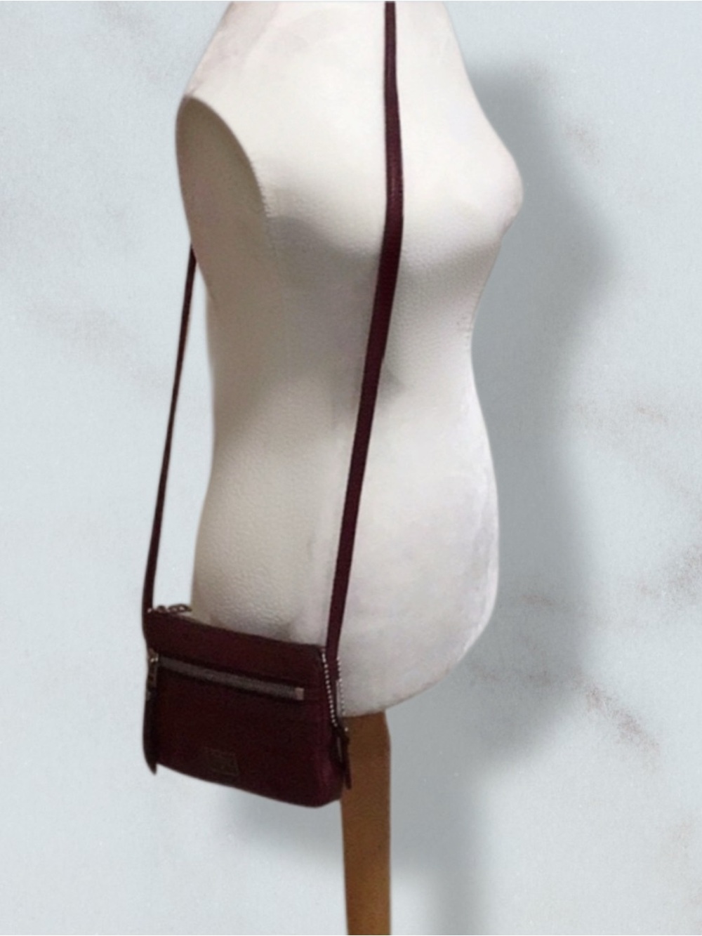 FOSSIL Leather Key-Per Crossbody - Picture 7 of 11